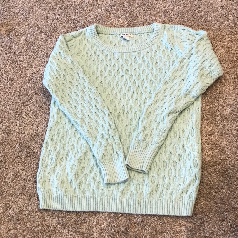 Small Old Navy Cable knit sweater